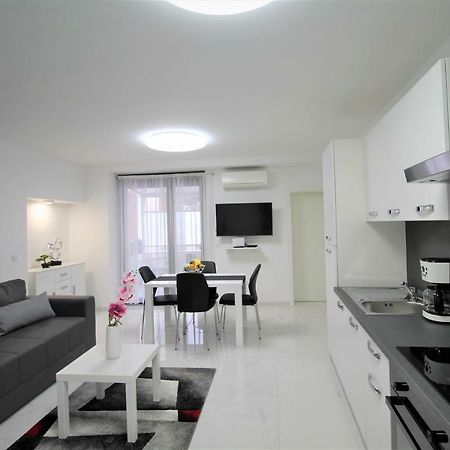 Arbel Apartments Пореч Экстерьер фото