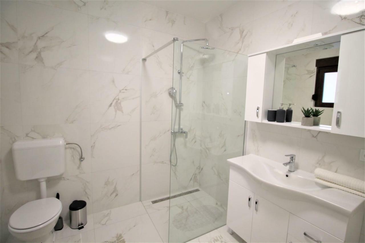 Arbel Apartments Пореч Экстерьер фото
