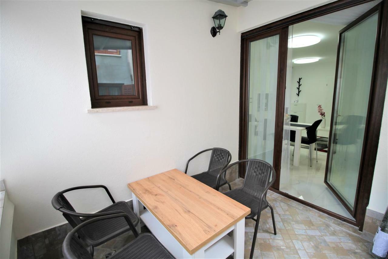 Arbel Apartments Пореч Экстерьер фото
