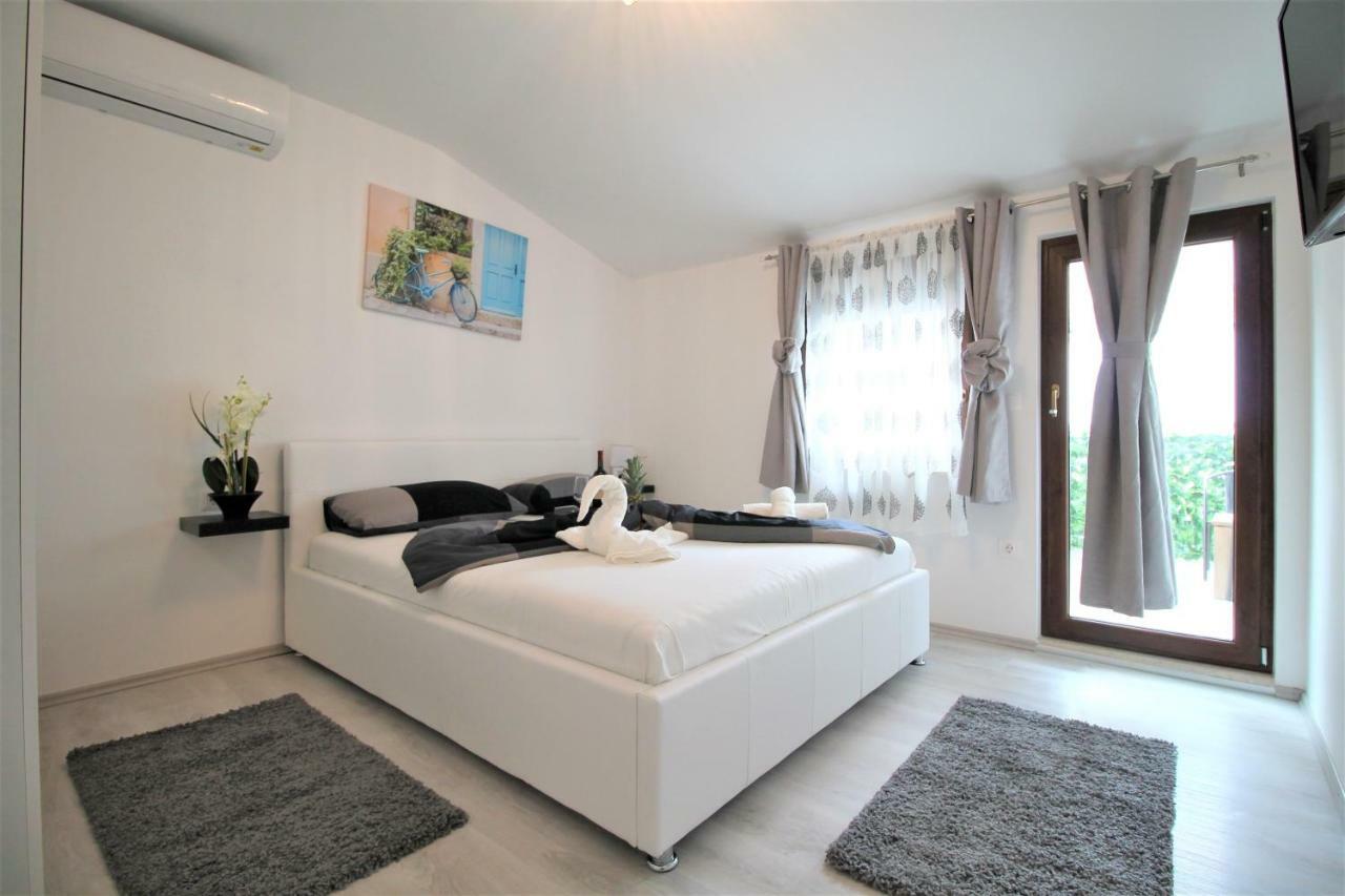 Arbel Apartments Пореч Экстерьер фото